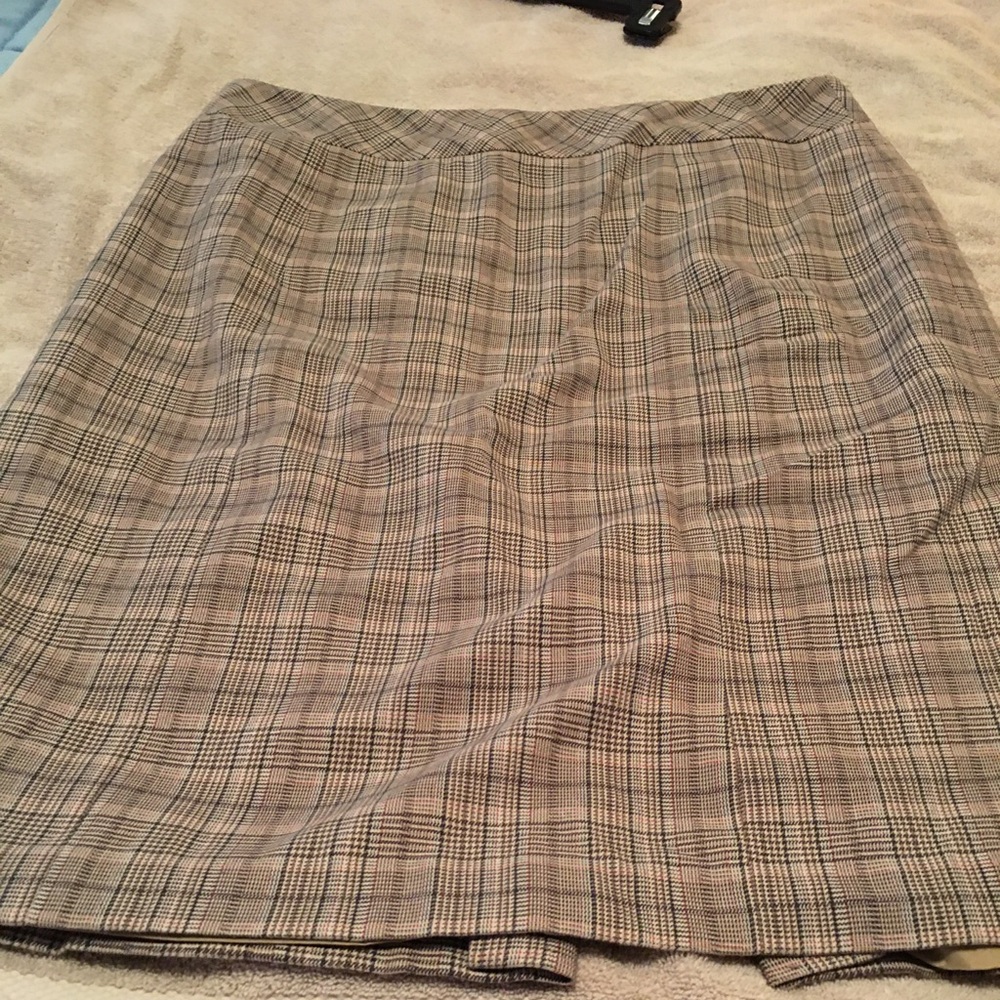Knee length skirt